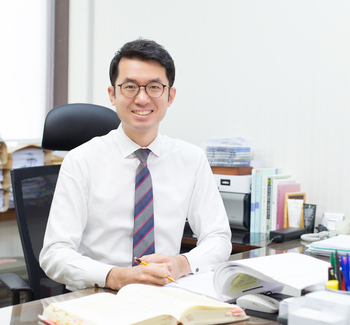 '국내 최초' 트랜스젠더 군인, 인정받을까? 軍 검사 출신 변호사에게 물어봤다